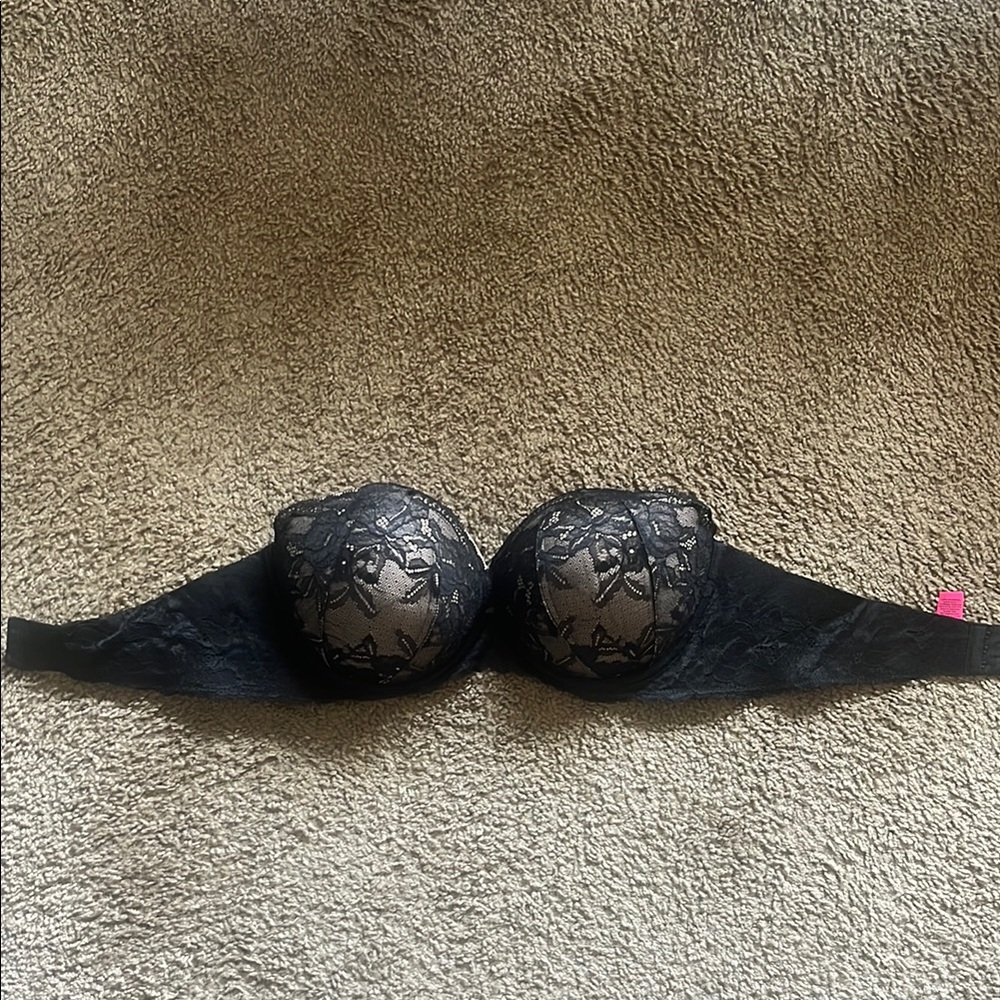 La SENZA Black Bra with Pink Accent